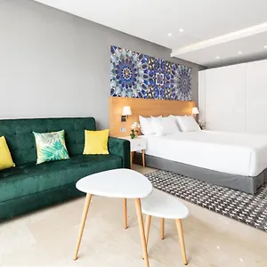 Hotel Mid Town ****